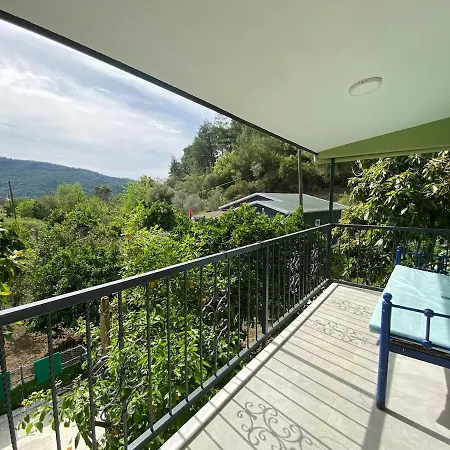 Agora Evi 2 Holiday home *
